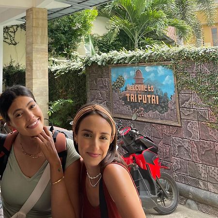 Tri Putri Homestay Kuta  Eksteriør billede