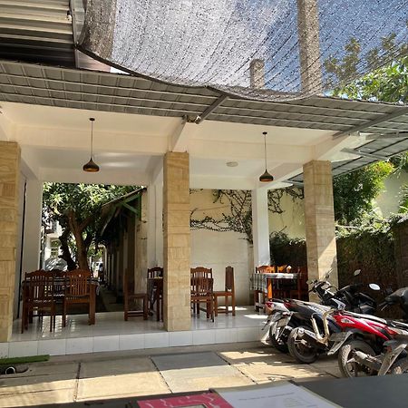 Tri Putri Homestay Kuta  Eksteriør billede