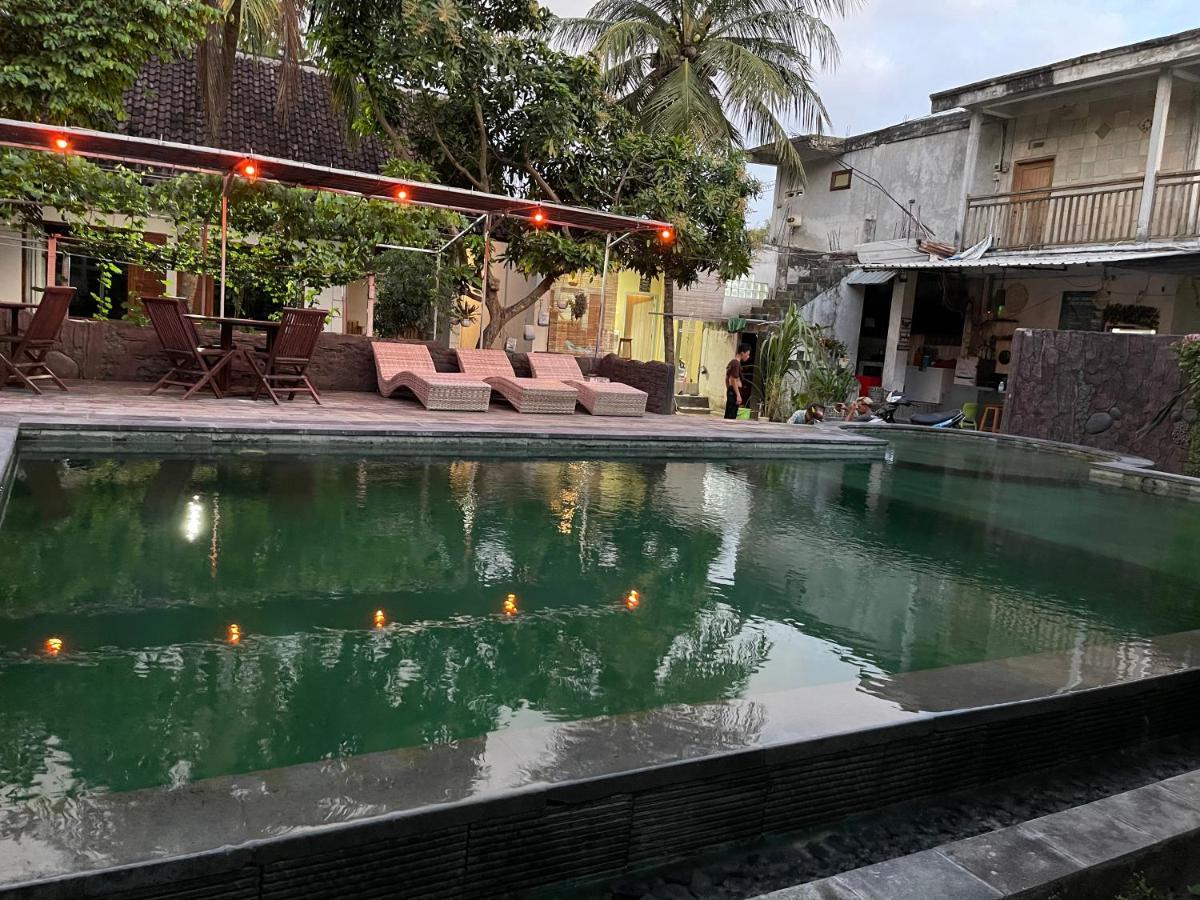 Tri Putri Homestay Kuta  Eksteriør billede