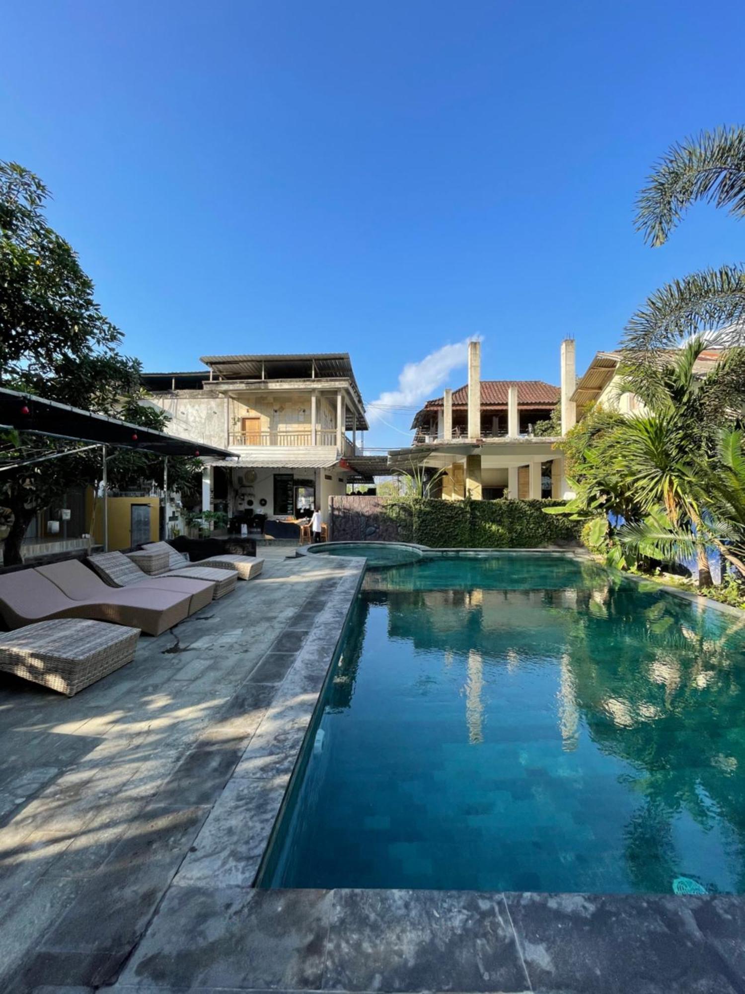 Tri Putri Homestay Kuta  Eksteriør billede