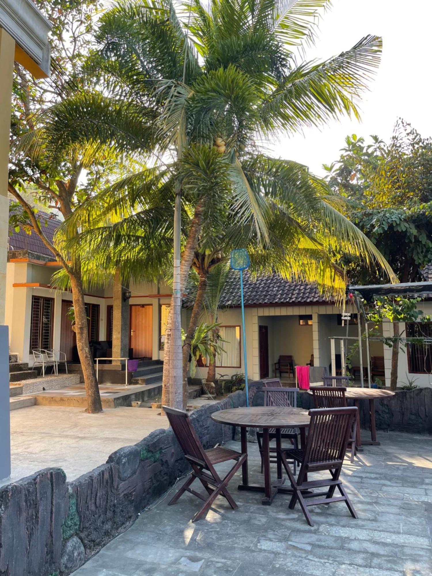 Tri Putri Homestay Kuta  Eksteriør billede