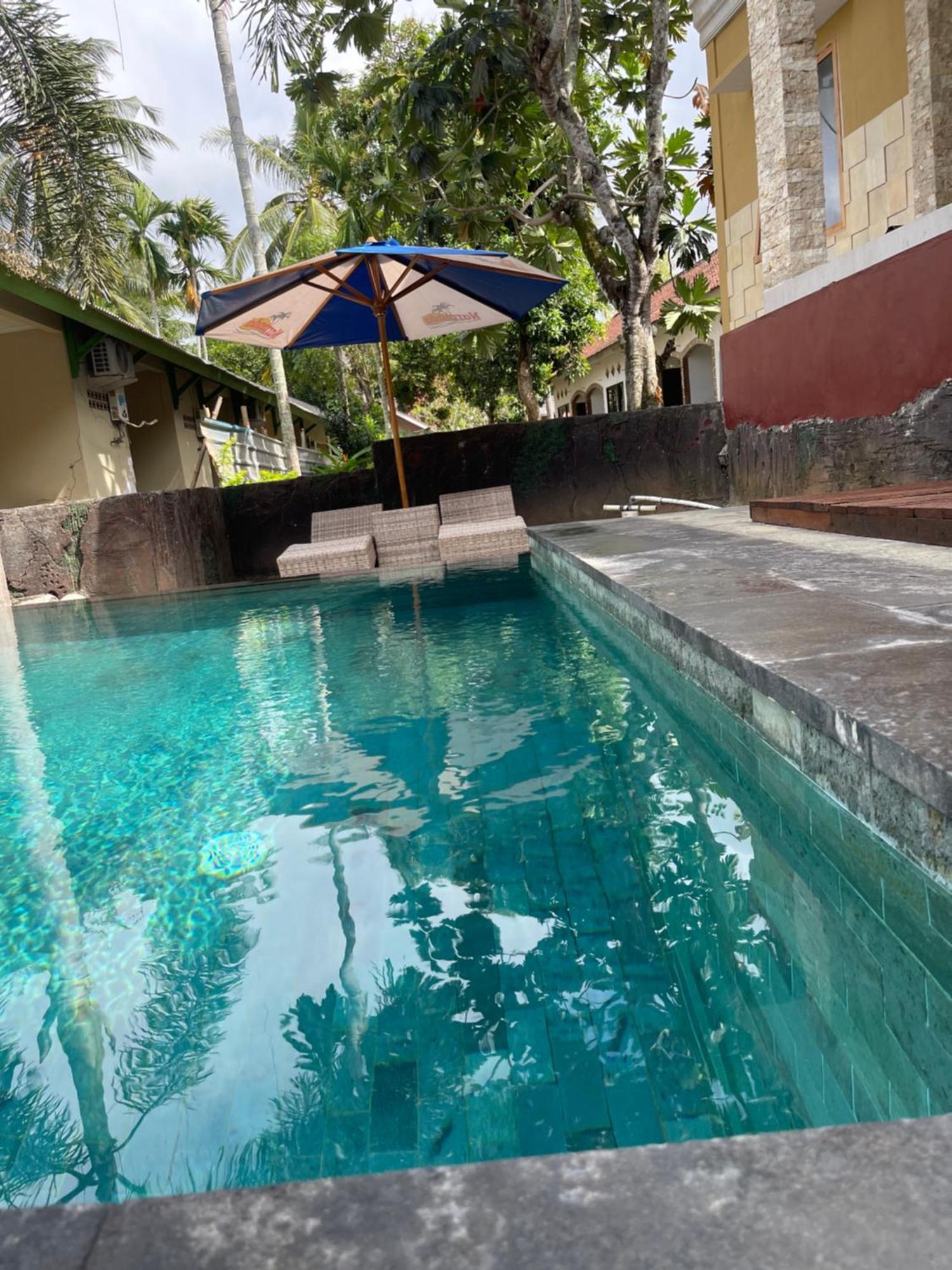 Tri Putri Homestay Kuta  Eksteriør billede