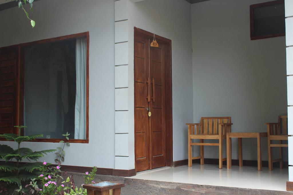 Tri Putri Homestay Kuta  Eksteriør billede