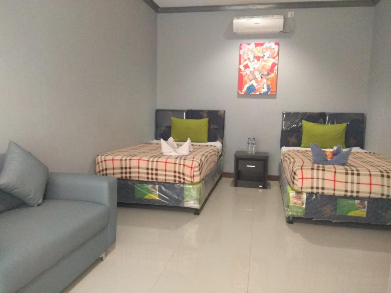 Tri Putri Homestay Kuta  Eksteriør billede