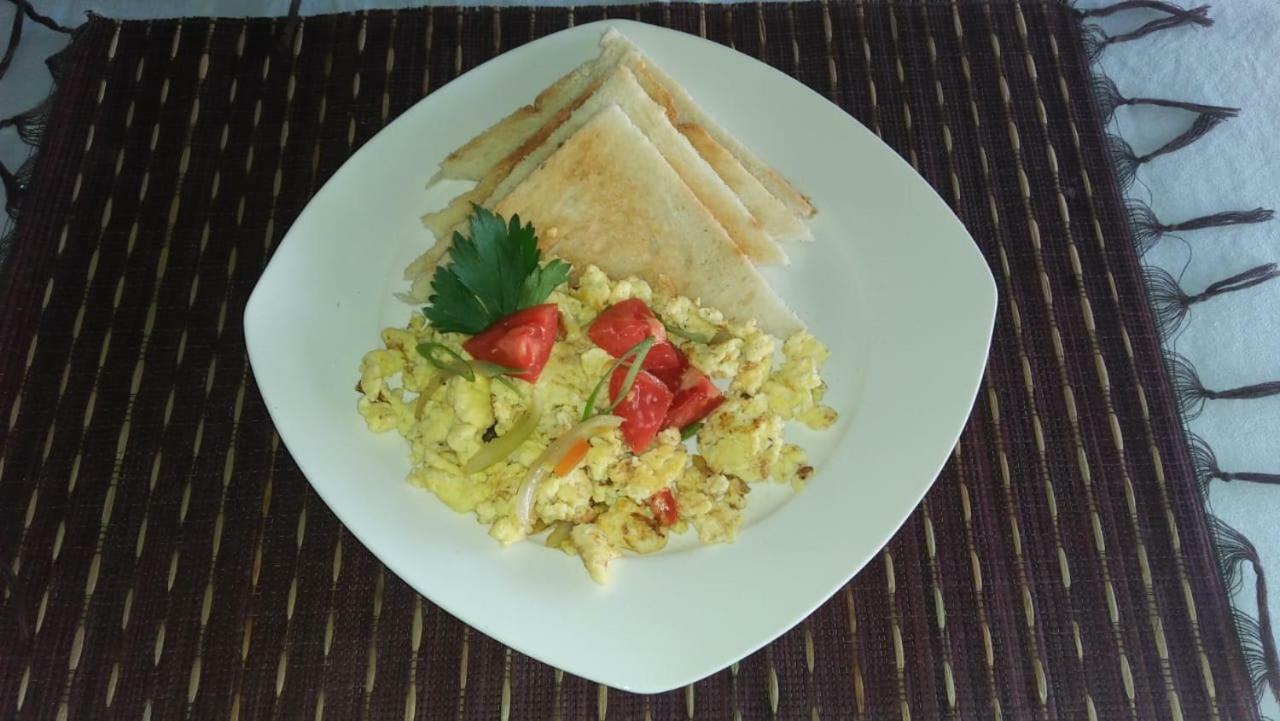 Tri Putri Homestay Kuta  Eksteriør billede